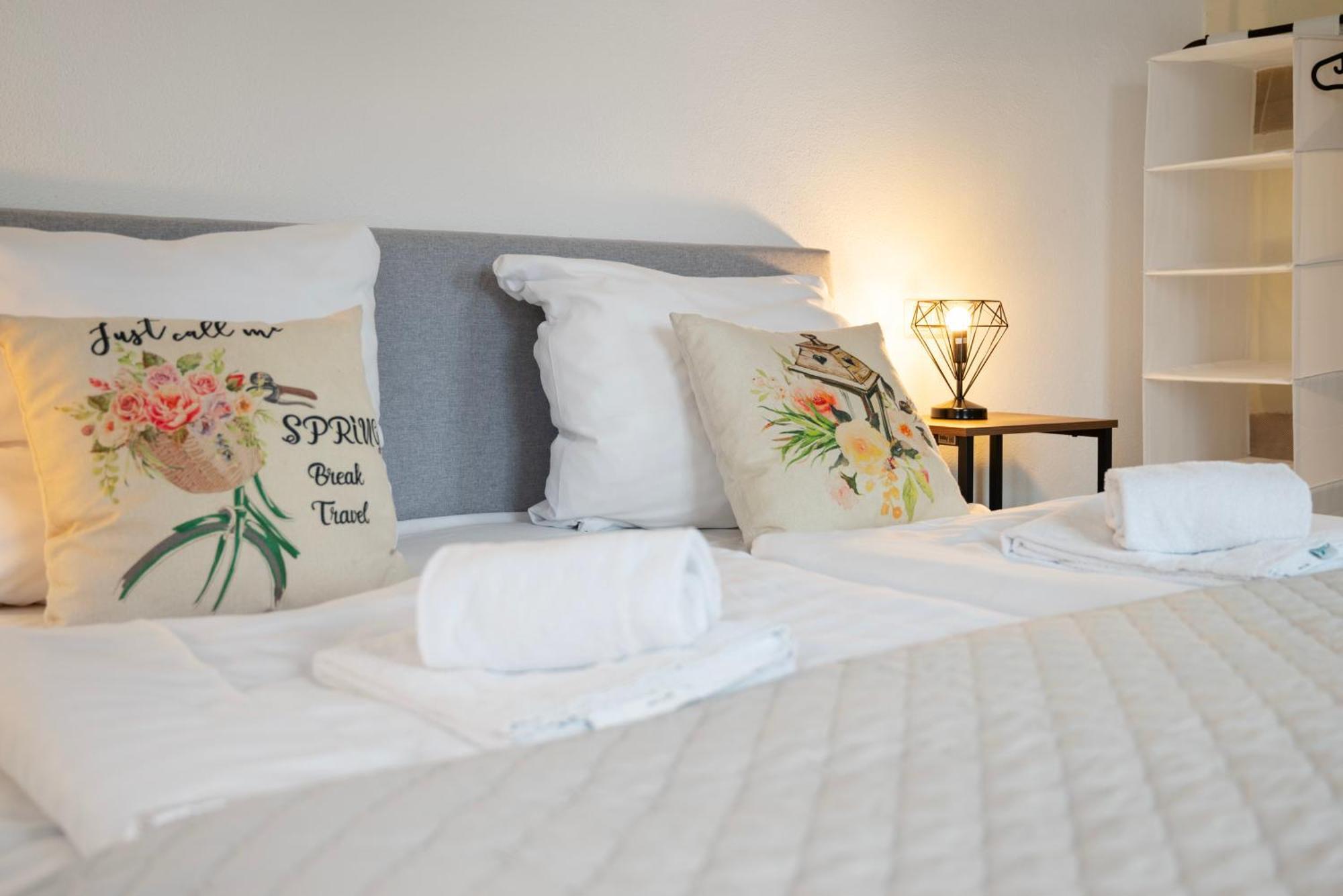 Backhome - Business&Family - Fantastische Schlosslage, Smarttv, Waschtrockner, Netflix, 50Qm, 24H Checkin - Apartment 3 Ludwigsburg Zewnętrze zdjęcie